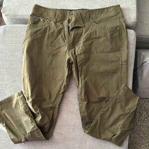 KUHL Legendary Hiking Pants - Size 34x30.
